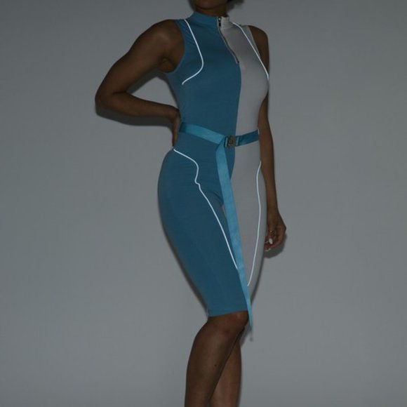 Women's Blue & White Sleeveless Color Block Sporty Romper - Picture 7 of 11